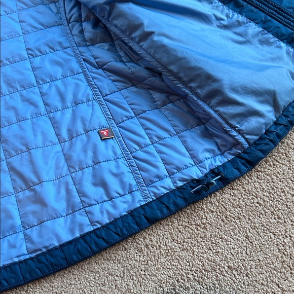 LL bean PrimaLoft Packaway Jacket - Picture 8 of 9